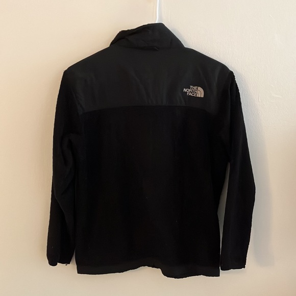 Classic North Face zip up - Picture 3 of 3